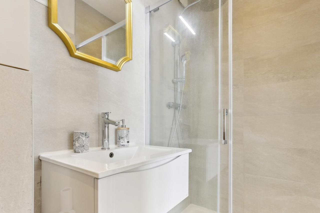Cosy Studio - Coeur De Versailles Apartment Bagian luar foto